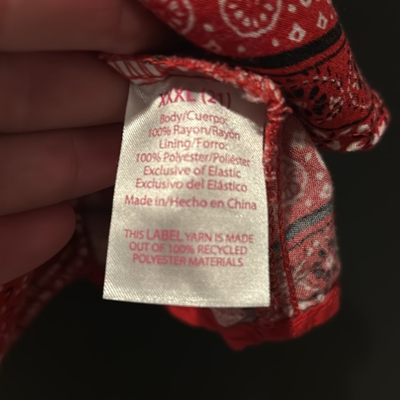 Women’s XXXL (21) red bandanna print tank top - Picture 6 of 6